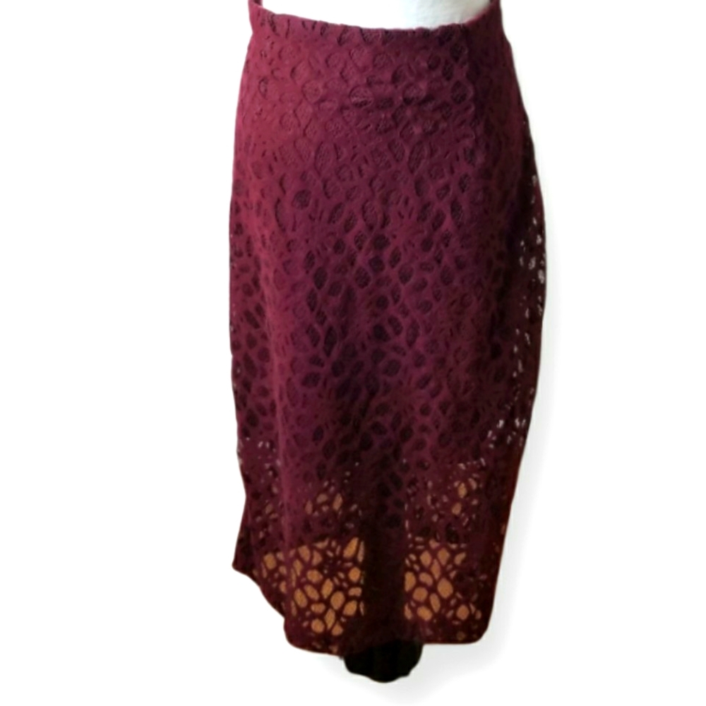 Eva Mendes Sangria Flocked Lace Burgundy Pencil Skirt